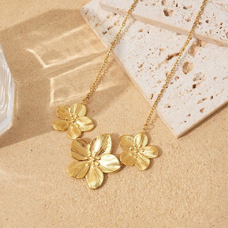[AM Jewels]Millie Gold Flower Necklace