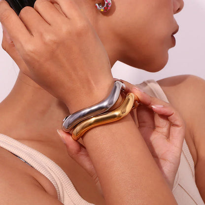 [AM Jewels]Zaria Asymmetrical Gold Bangle