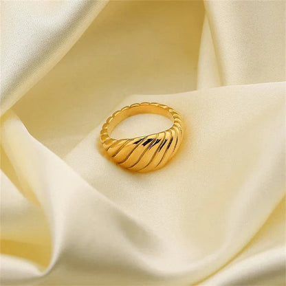 [AM Jewels]Ylenna Gold Croissant Ring