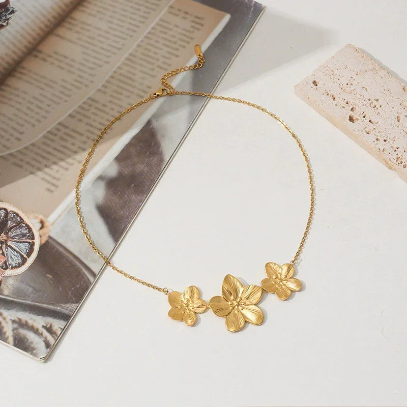 [AM Jewels]Millie Gold Flower Necklace