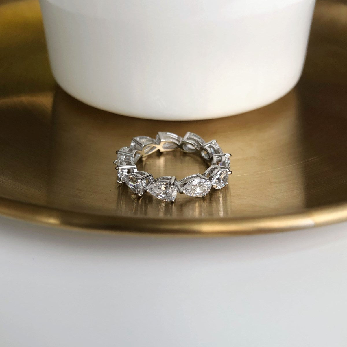 [Am jewelry]Exquisite Pear Cut Tennis Ring