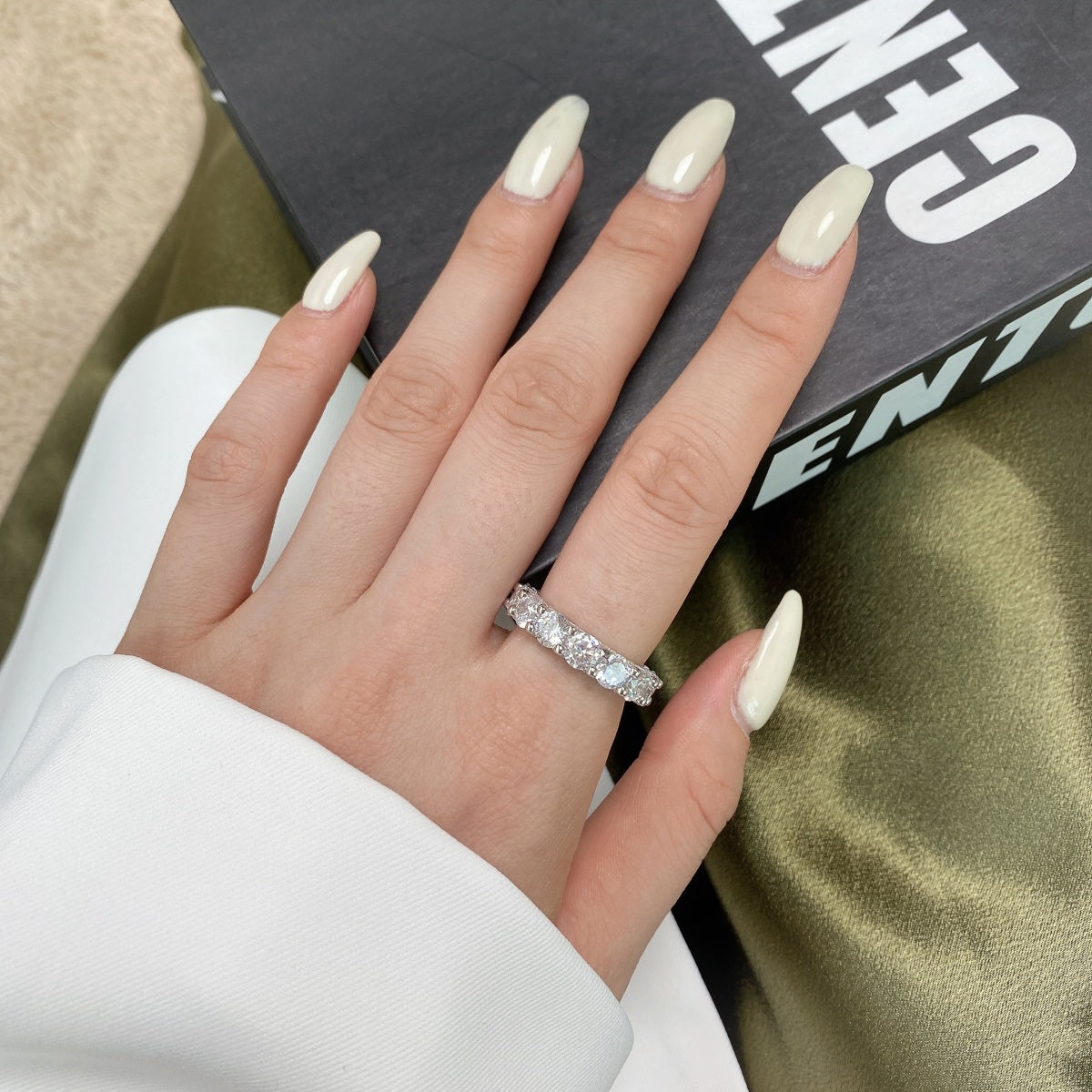 [Am jewelry]Gorgeous Round Cut Tennis Ring