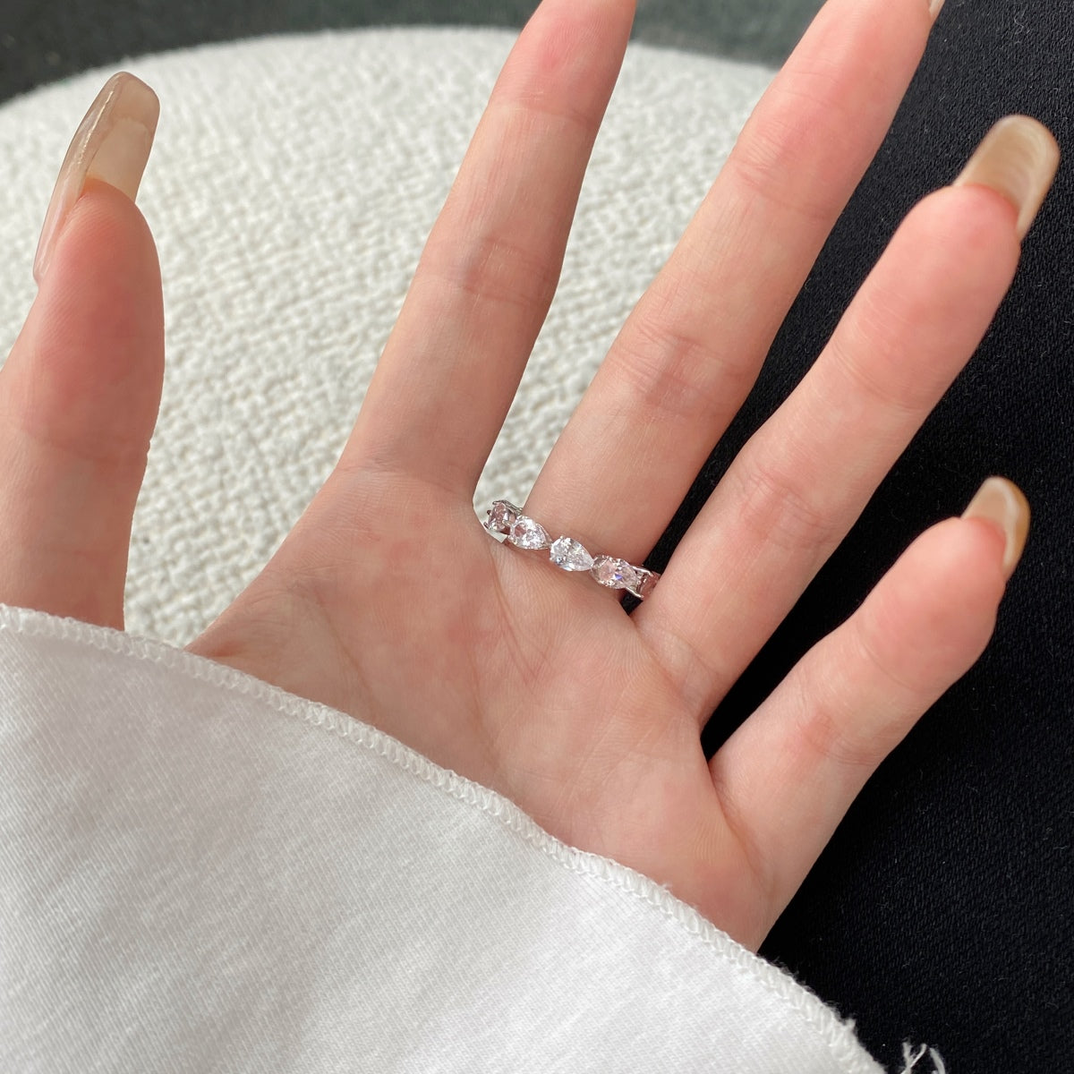 [Am jewelry]Exquisite Pear Cut Tennis Ring