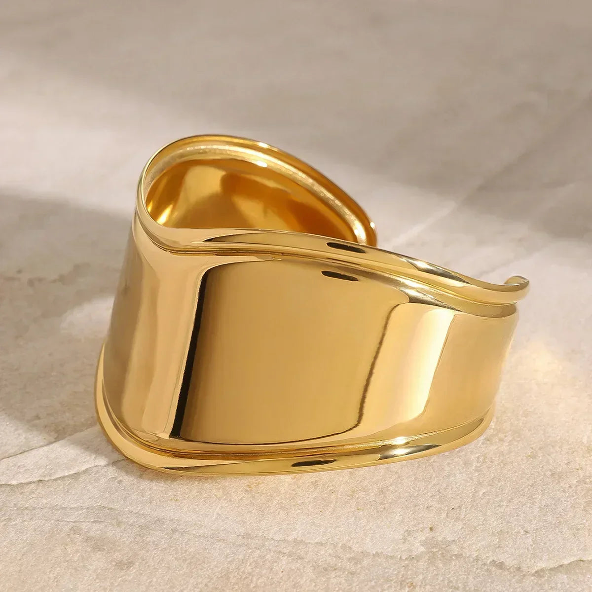 [AM Jewels]Izza Smooth Gold Cuff