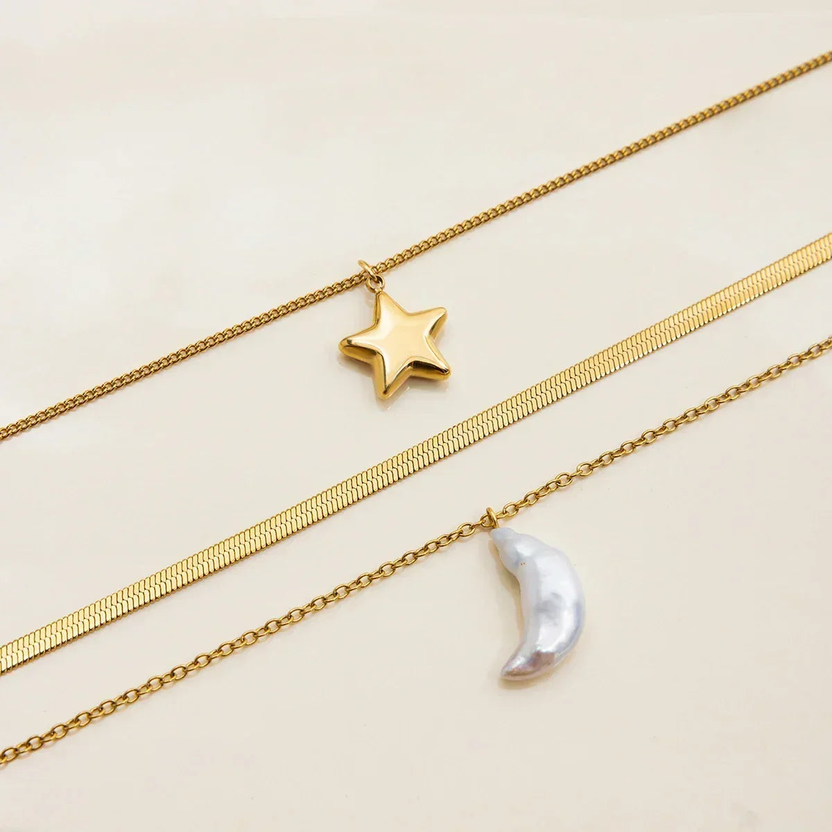 [AM Jewels]Cirra Sun & Moon Layered Gold Necklace