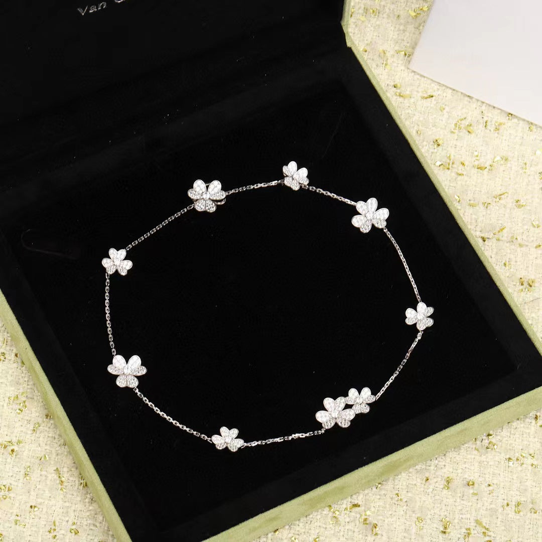 [Am jewelry]FRIVOLE SILVER 9 FLOWERS NECKLACE