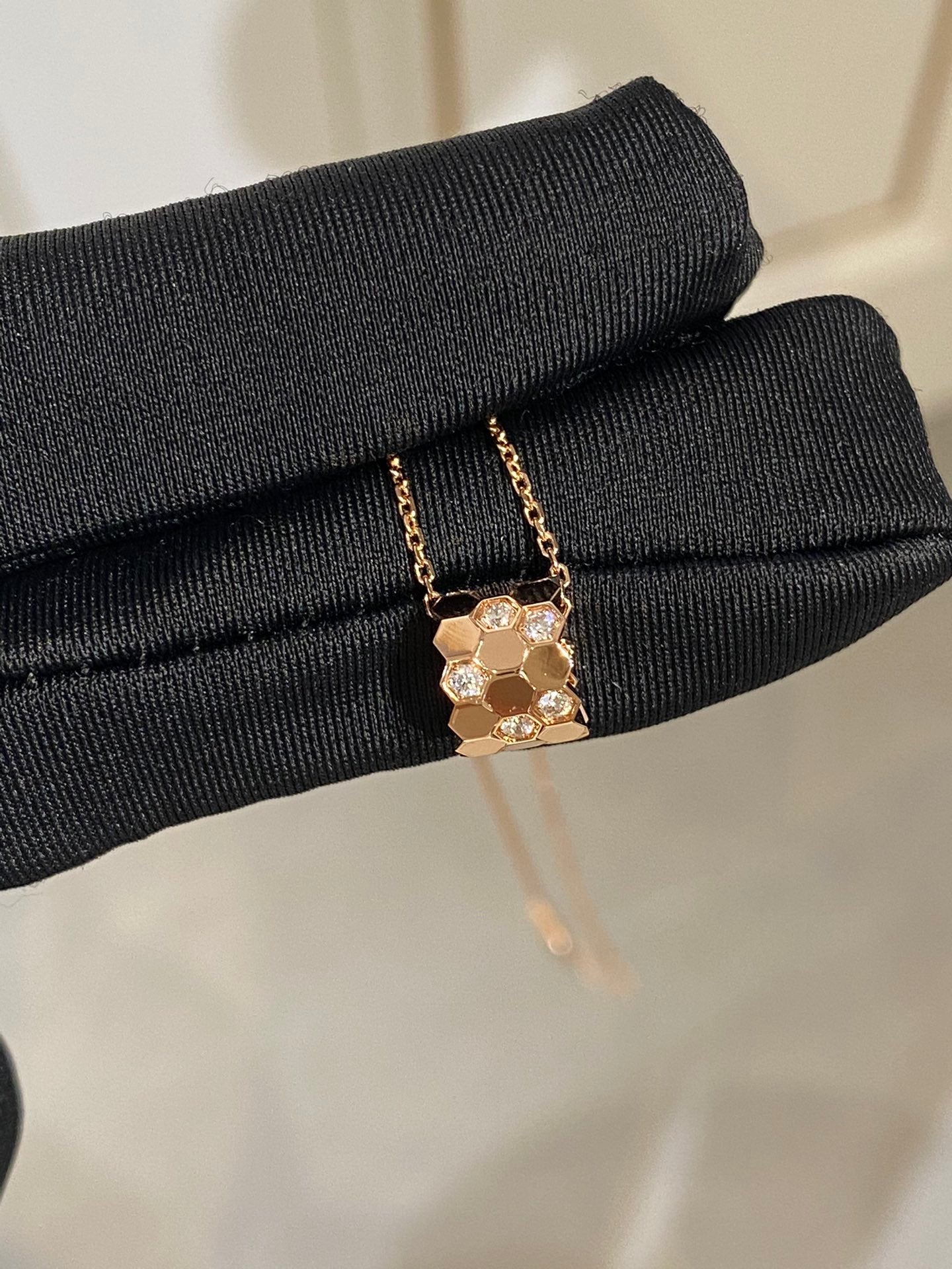 [Am jewelry]BEE LOVE DIAMOND NECKLACE