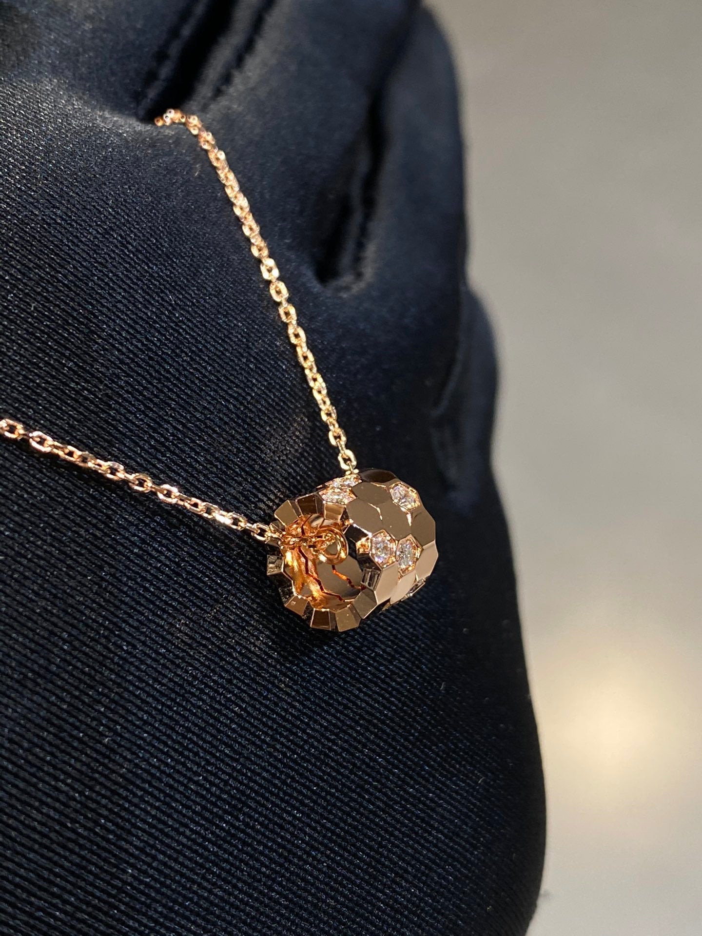 [Am jewelry]BEE LOVE DIAMOND NECKLACE