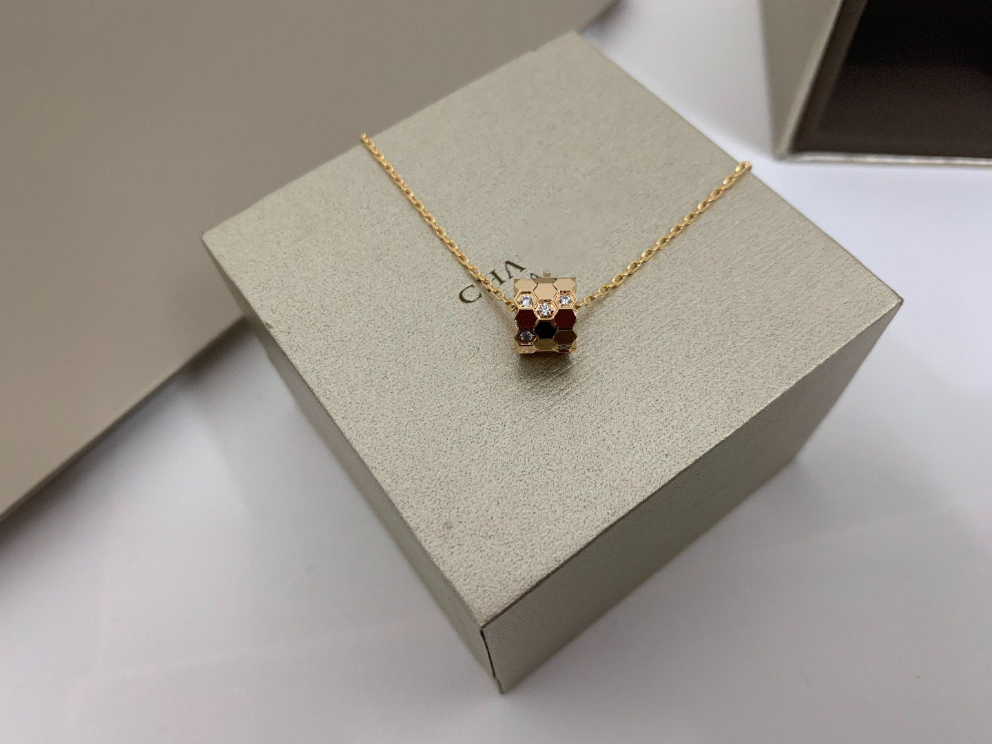 [Am jewelry]BEE LOVE DIAMOND NECKLACE