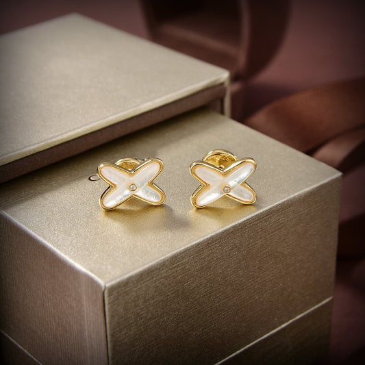 [Am jewelry]JEUX DE WHITE MOP GOLD DIAMOND EARRINGS