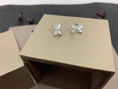 [Am jewelry]JEUX DE WHITE MOP SILVER DIAMOND EARRINGS