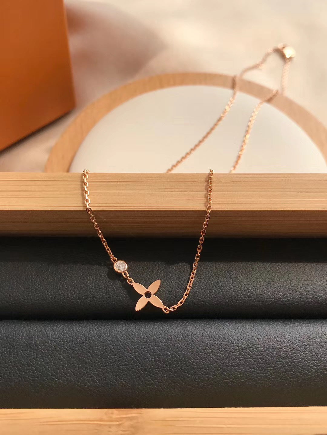 [Am jewelry]BLOSSOM PENDANT PINK GOLD AND DIAMOND