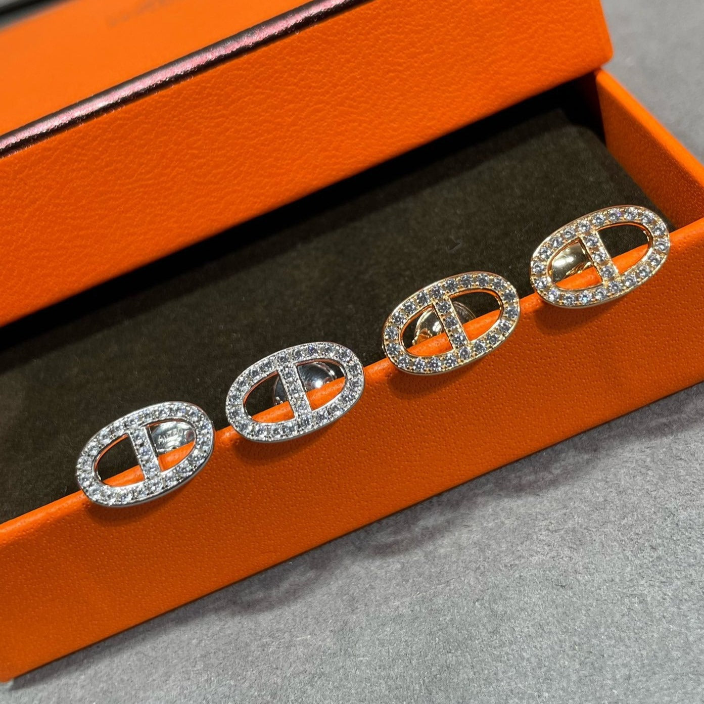 [Am jewelry]HM FULL DIAMOND PIG NOSE STUD EARRINGS