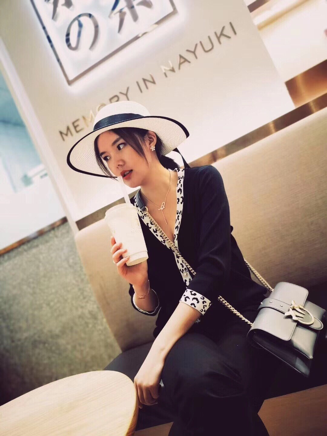[Am jewelry]HM FIRE PIG NOSE NECKLACE TRENDY STREET