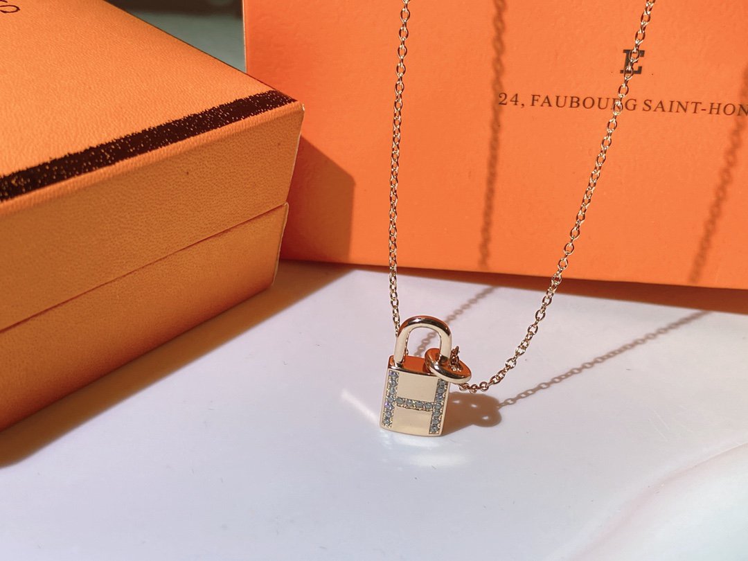 [Am jewelry]HM ADVANCED NICHE LOCK HEAD NECKLACE DIAMONDS