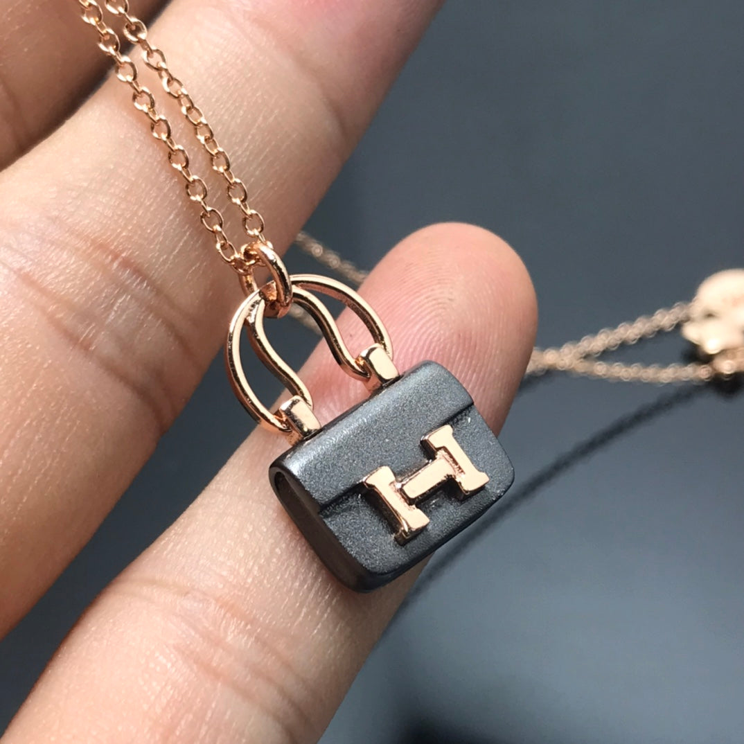 [Am jewelry]WOMEN'S HM AMULETTES CONSTANCE PENDANT NECKLACE