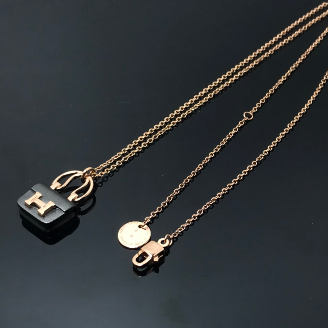 [Am jewelry]WOMEN'S HM AMULETTES CONSTANCE PENDANT NECKLACE
