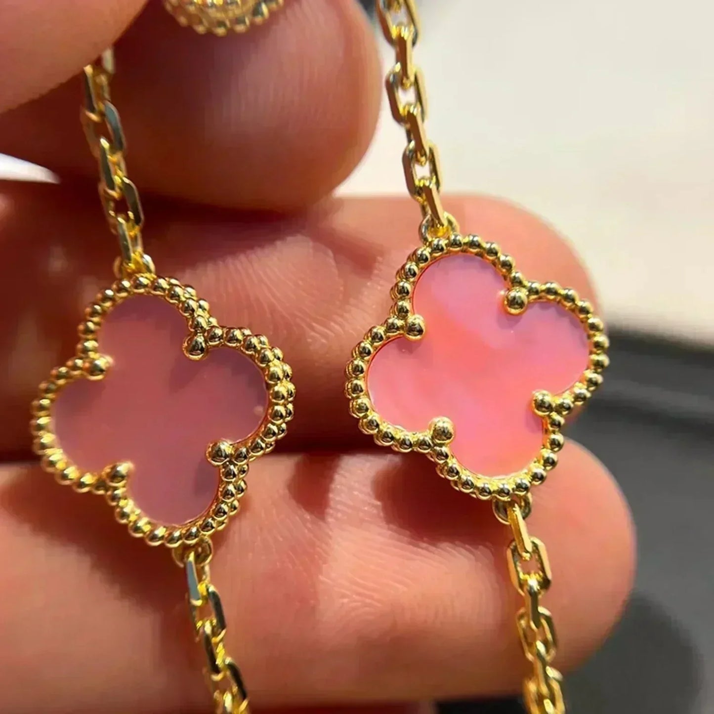 [Am jewelry] CLOVER 5 MOTIFS  PINK MOP BRACELET COLLECTION