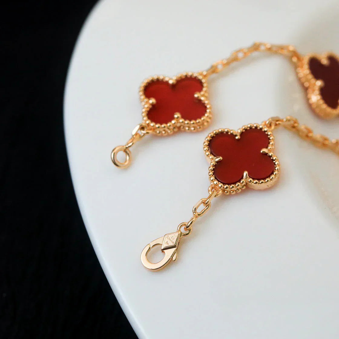 [Am jewelry] CLOVER 5 MOTIF RED CORNELIAN BRACELET COLLECTION