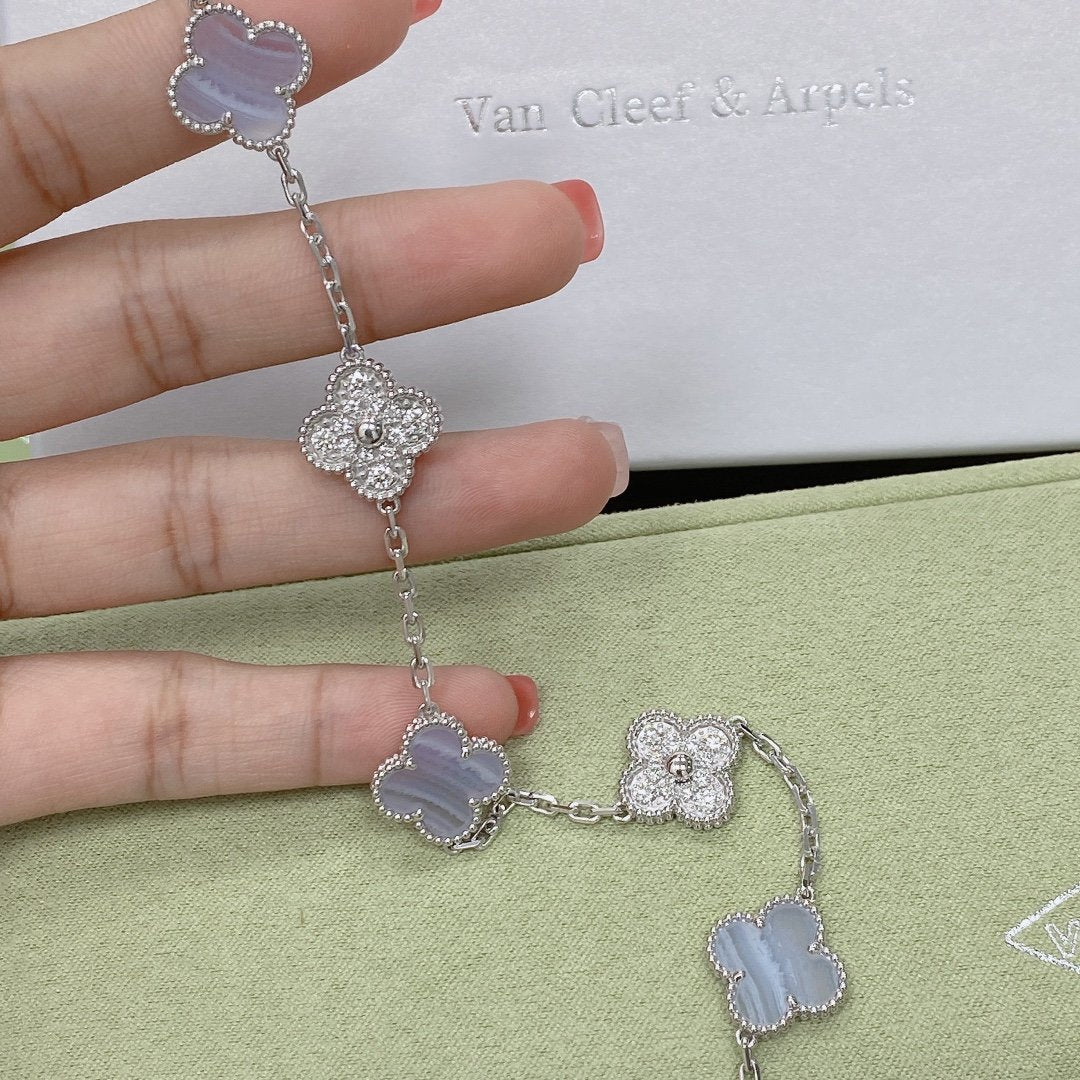 [Am jewelry] CLOVER 5 MOTIF PURPLE CHALCEDONY BRACELET COLLECTION