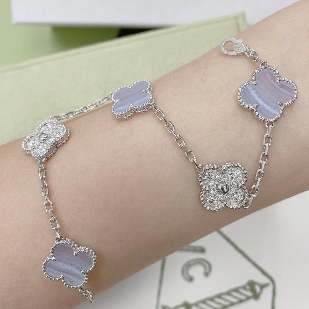 [Am jewelry] CLOVER 5 MOTIF PURPLE CHALCEDONY BRACELET COLLECTION