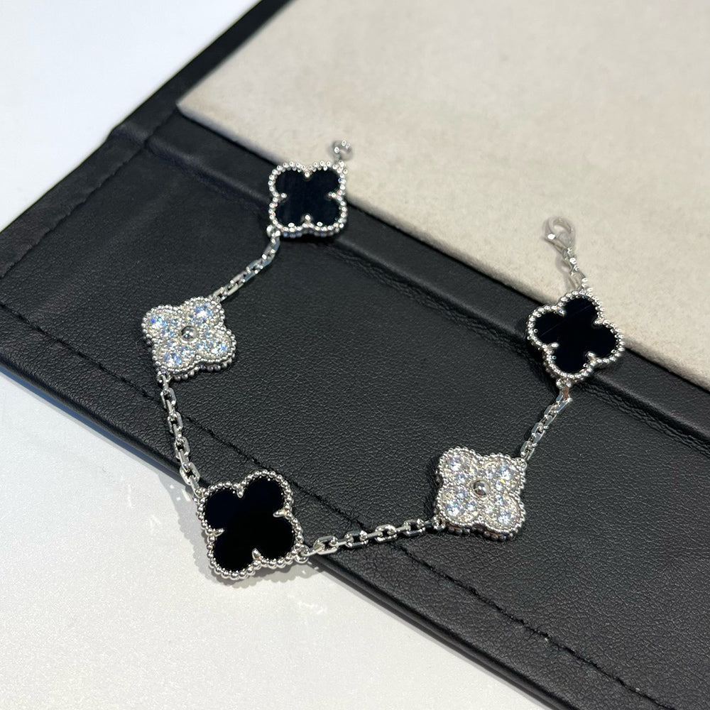 [Am jewelry] CLOVER 5 MOTIF ONYXS BRACELET COLLECTION