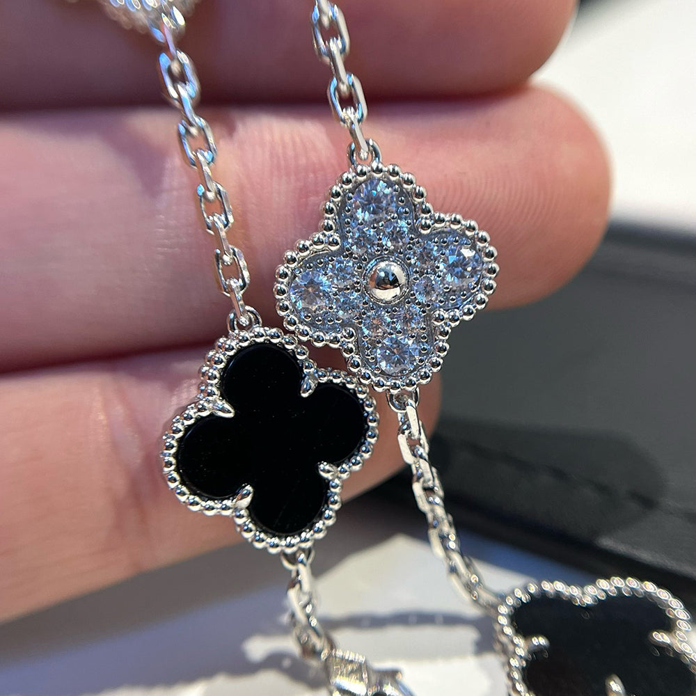 [Am jewelry] CLOVER 5 MOTIF ONYXS BRACELET COLLECTION