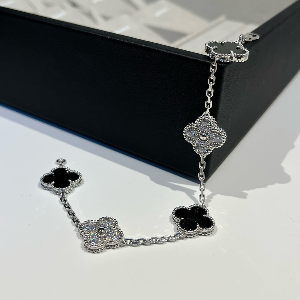 [Am jewelry] CLOVER 5 MOTIF ONYXS BRACELET COLLECTION