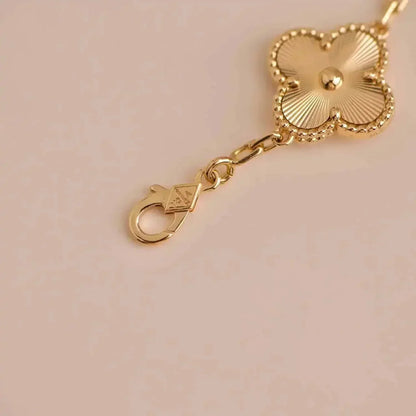 [Am jewelry] CLOVER 5 MOTIF LASER BRACELET COLLECTION
