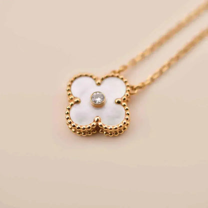 [Am jewelry]CLOVER 15MM DIAMOND WHITE FRITILLARIA NECKLACE