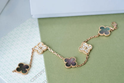 [Am jewelry] CLOVER 5 MOTIF GRAY MOP BRACELET COLLECTION