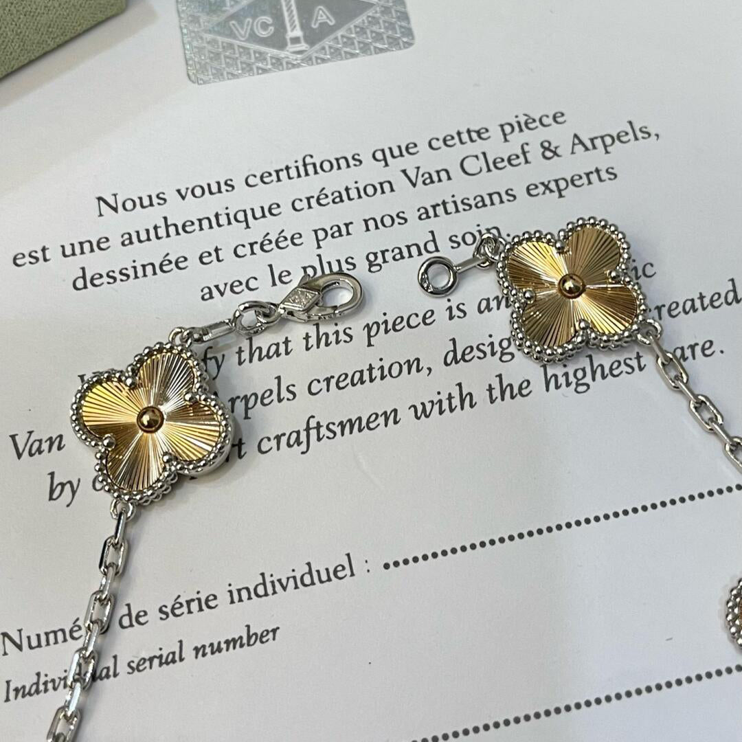 [Am jewelry]CLOVER  5 MOTIFS  CHRISTMAS LIMITED EDITION BRACELET