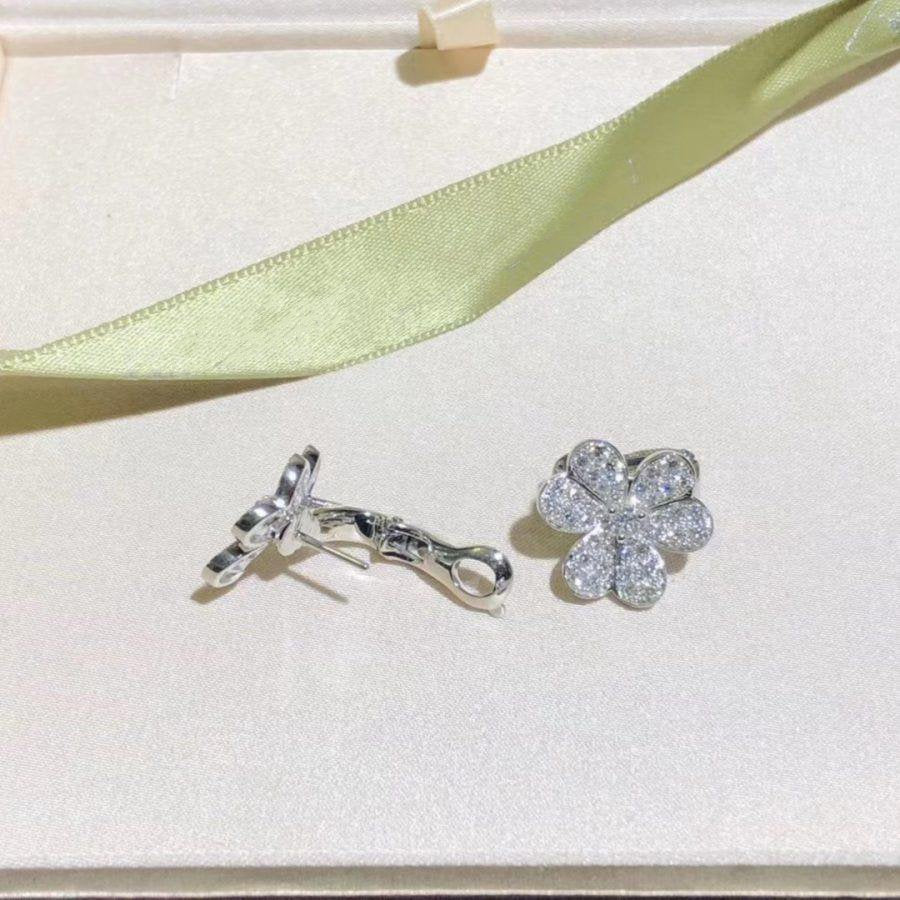 [Am jewelry]FRIVOLE SILVER FLOWER DIAMOND EARRINGS