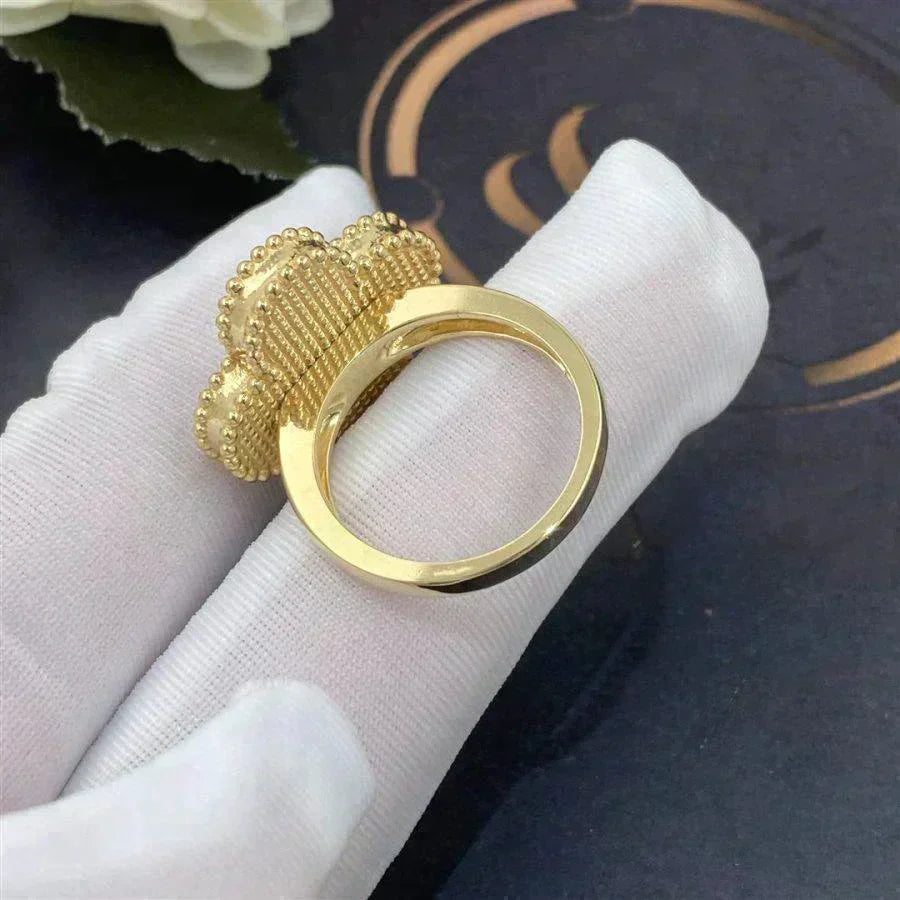 [Am jewelry]CLOVER WHITE MOP RING