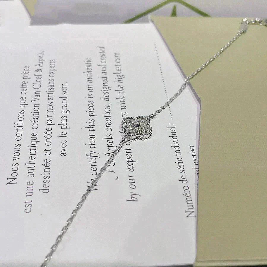 [Am jewelry]CLOVER  SINGLE FLOWER BRACELET SILVER