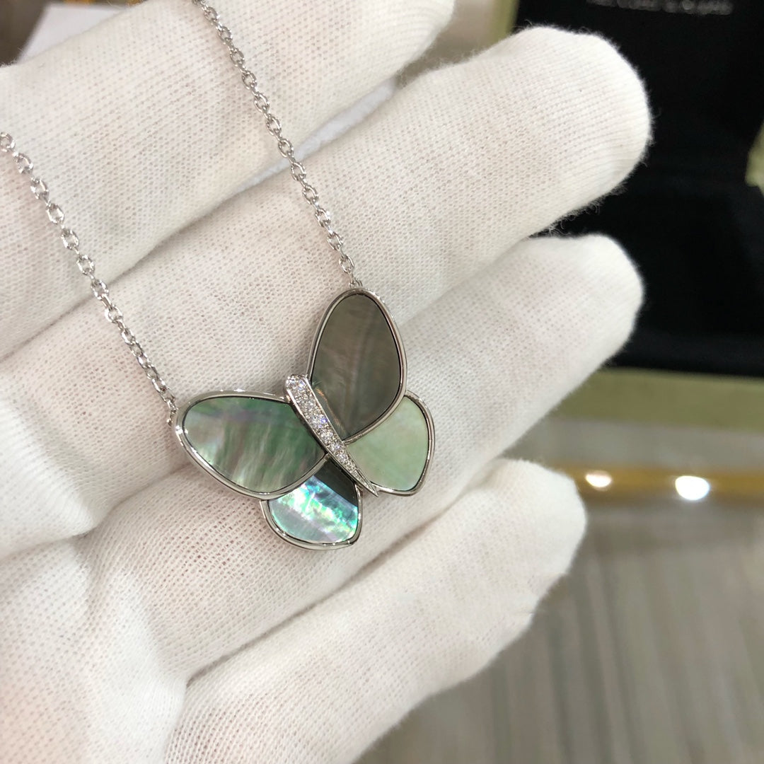 [Am jewelry]LARGE BUTTERFLY SILVER PENDANT DIAMOND NECKLACE