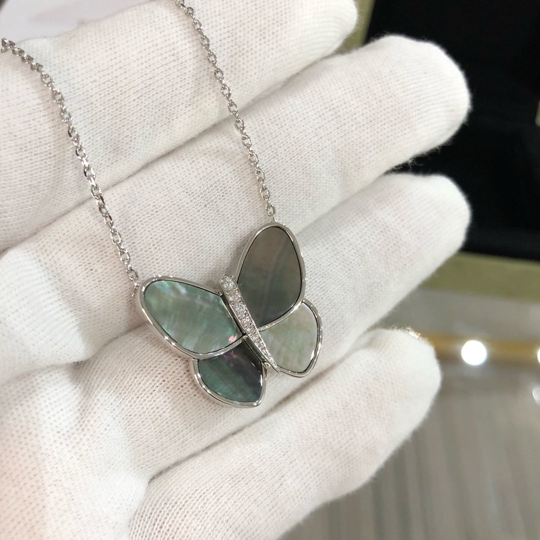 [Am jewelry]LARGE BUTTERFLY SILVER PENDANT DIAMOND NECKLACE