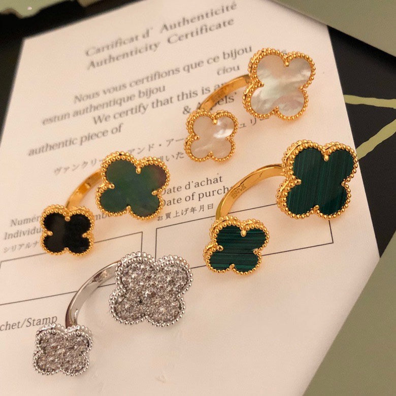 [Am jewelry]CLOVER BETWEEN THE FINGER RING