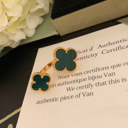 [Am jewelry]CLOVER BETWEEN THE FINGER RING