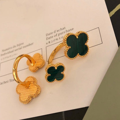 [Am jewelry]CLOVER BETWEEN THE FINGER RING