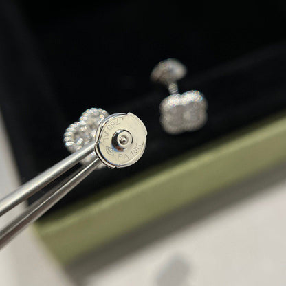 [Am jewelry]CLOVER MINI DIAMOND STUD EARRINGS