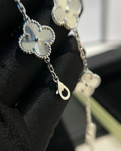 [Am jewelry] CLOVER 5 MOTIF LASER BRACELET COLLECTION